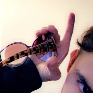 Meet your Posher, Ray